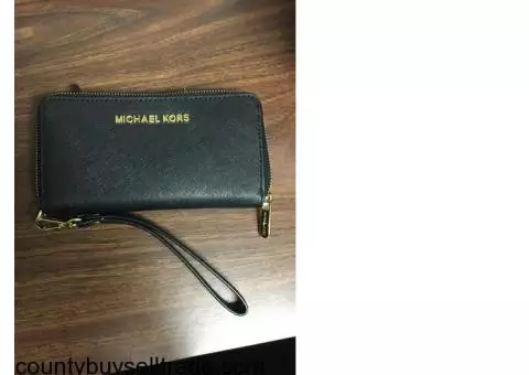 Michael Kors Wristlet