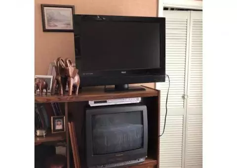 32” TV