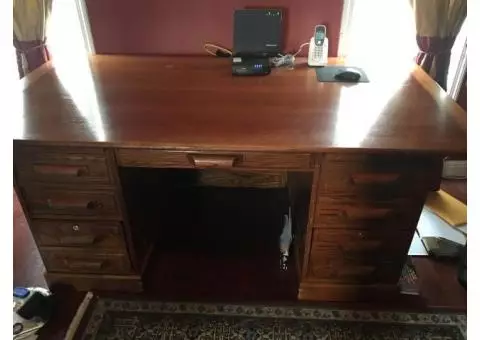 Executive Grand Desk