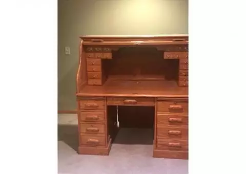 Roll top desk