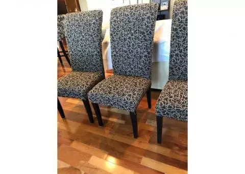 Dining table and 6 chairs