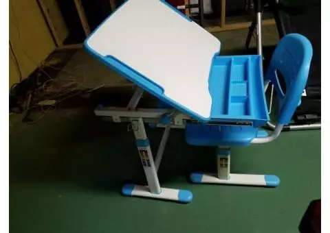 kids adjustable art desk