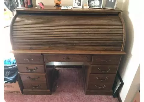 Roll top desk