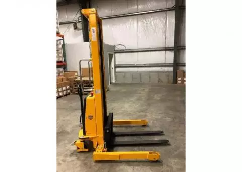 Pallet Straddle Stacker