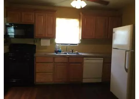 Clean remodeled 3 bedroom house 1 bath