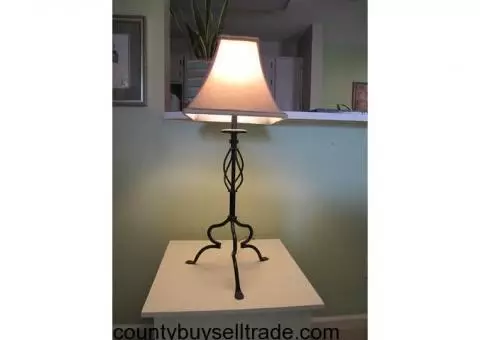 LAMP BLACK IRON TABLE  LAMP