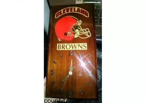 CLEVELAND BROWNS CLOCK