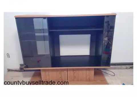 Entertainment center