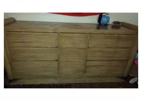 Dresser