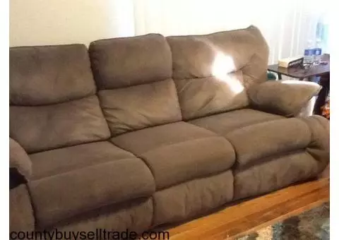 Reclining sofa and love seat