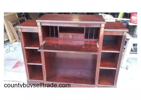 ANTIQUE DESK