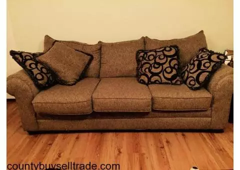 SMOKE free, pet FREE, couches, Furniture, living room furniture, living room suit