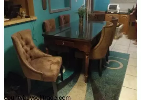 Dining room table with 7 chairs