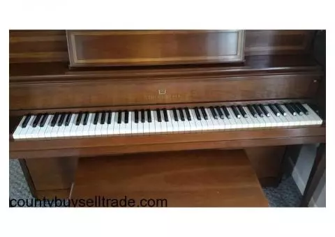 Story & Clark Piano