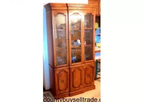 CHINA HUTCH