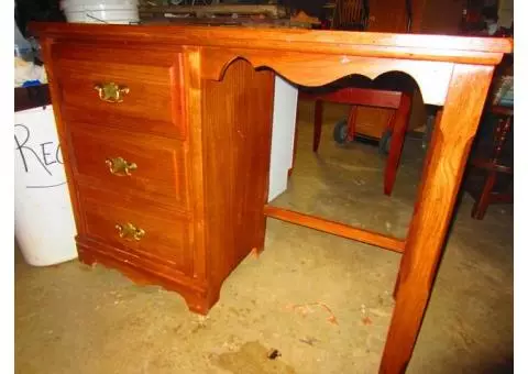 Oak Dorm Style desk