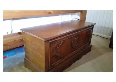 Wood chest