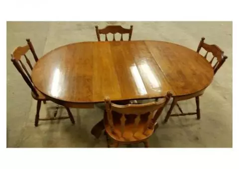 Round Oak Table