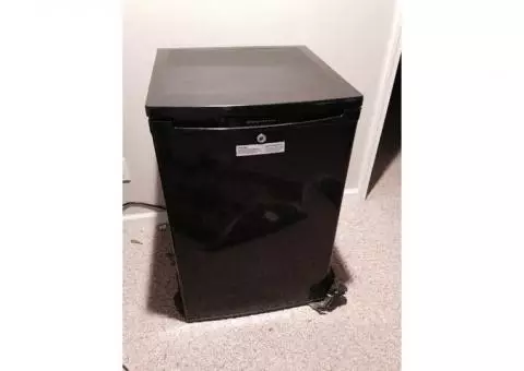 Mini fridge