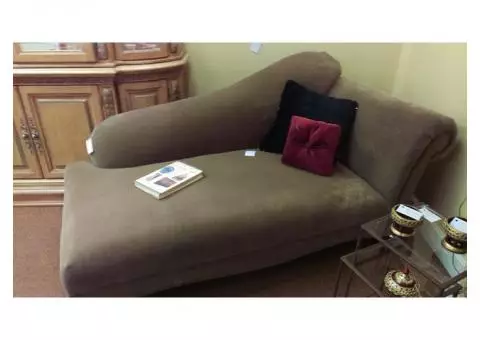 Chaise, Taupe--6 ft