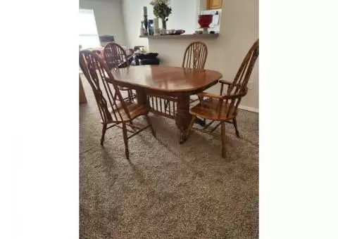 Dining set w/hutch and buffet