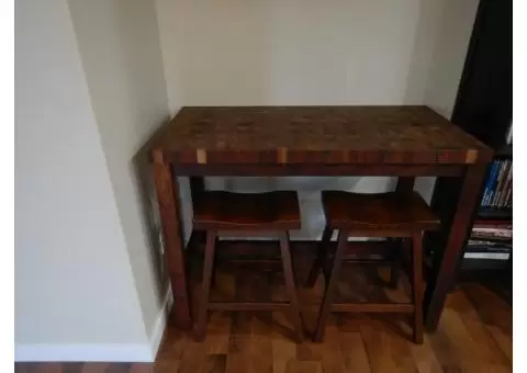 New Solid Walnut Dinning Table And Oak Bar Stools