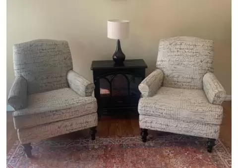 2 Sitting Chairs