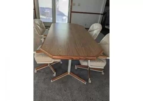 Dining table & chairs