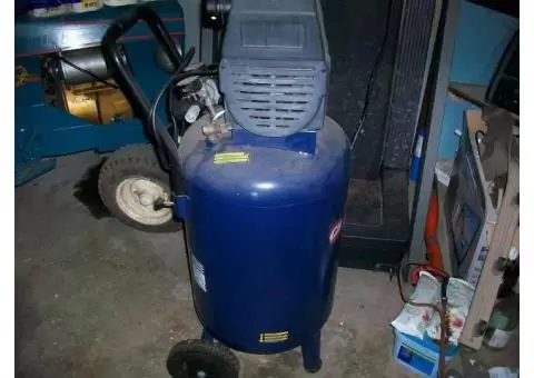 Campbell Hausfeld oil less air compressor