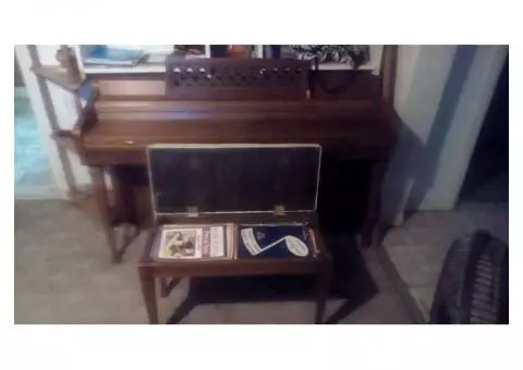 Old piano