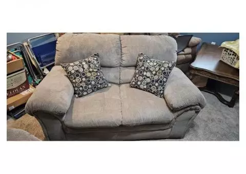 Sofa/Loveseat set