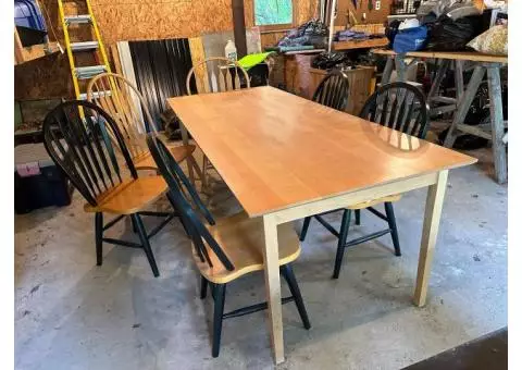 Dining room table & chairs