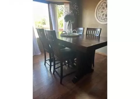 Dining room table + chairs