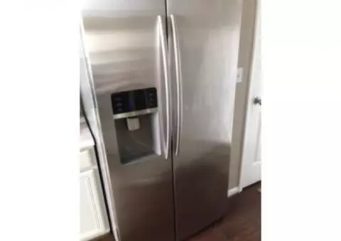 2014 Samsung side-by-side refrigerator