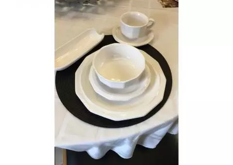 Phatlzgraff Dinnerware