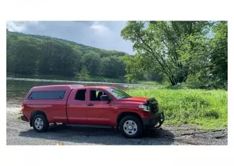 A.R.E. Truck cap for 8’ bed 2021 Tundra