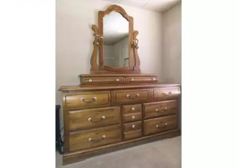 2 piece dresser with mirror