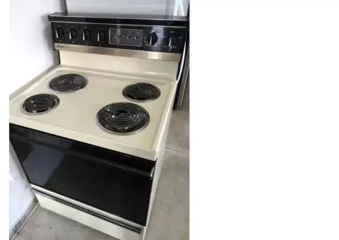 Frigidaire Electric Stove