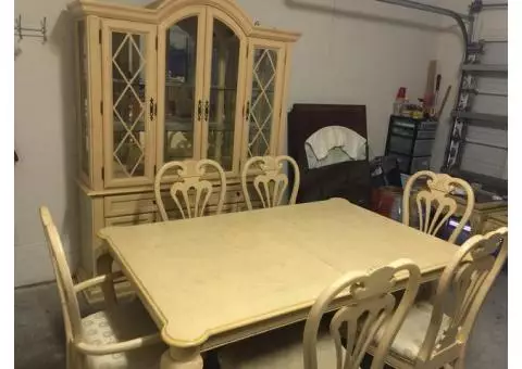 Dining Room Set/ with 6 chairs and Cabinet