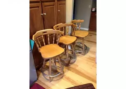 3 bar stools