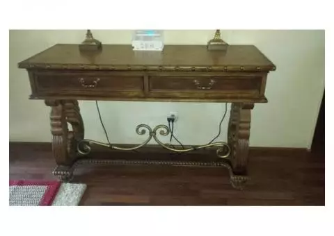 Couch/foyer table