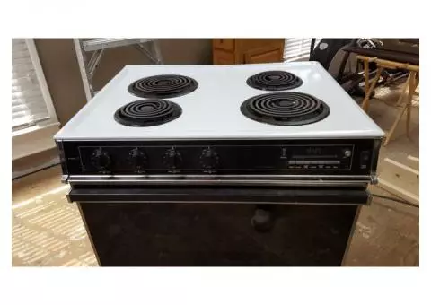 30in   Kenmore Slide-in Electric Range