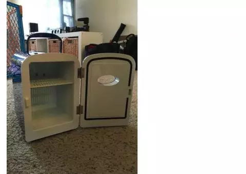 Portable Mini Fridge/Warmer