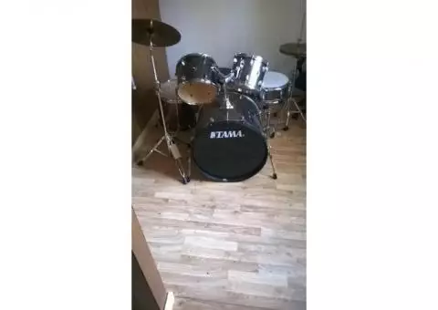 TAMA Drum Set