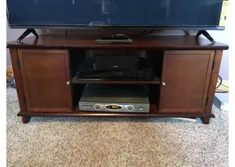 Tv media stand