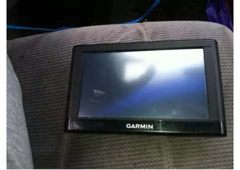 GARMIN NUVI 55LM GPS NAVIGATOR WITH LIFETIME MAP UPDATES!!!