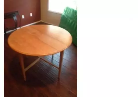 Round Wood Table-Folding