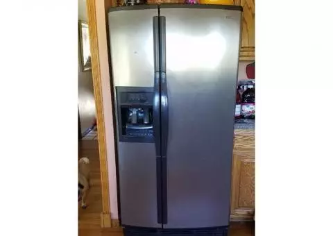 Refrigerator