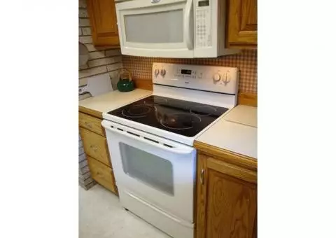 Electric Range & Microwave