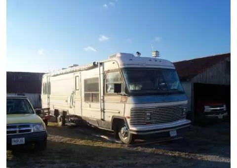 '84 Holiday Rambler Imperial 33